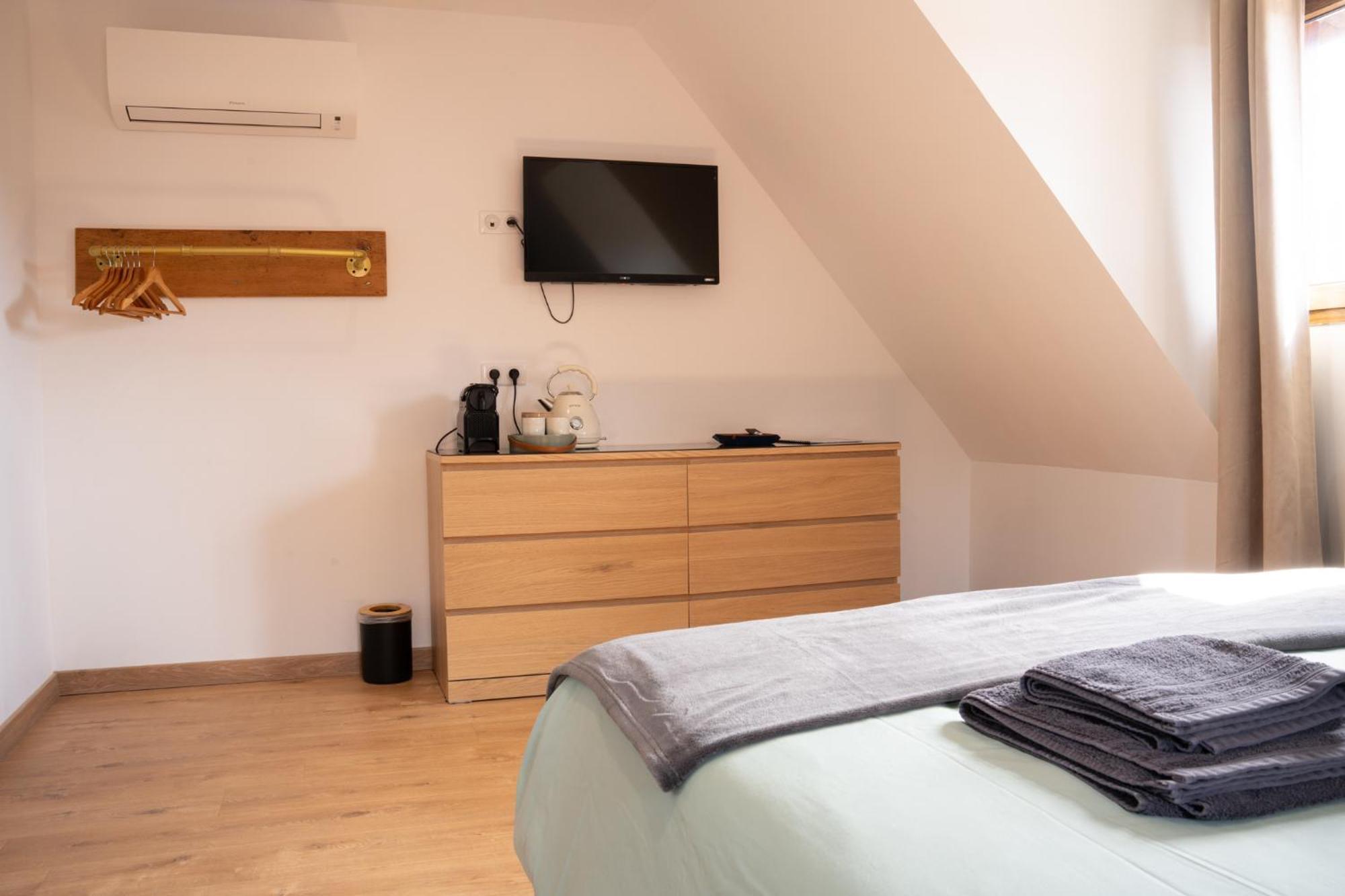 Chambre Rose Des Vents Егишем Екстериор снимка